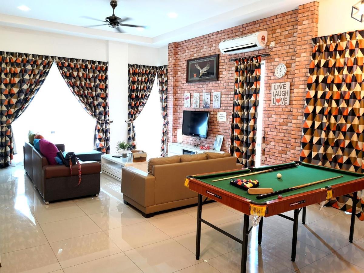 Teluk Batik 17Paradisehome Private Pool Karaoke Snooker Bbq 15Pax Lumut Eksteriør billede