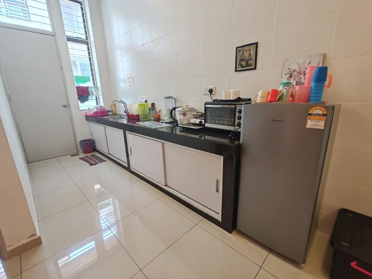 Teluk Batik 17Paradisehome Private Pool Karaoke Snooker Bbq 15Pax Lumut Eksteriør billede