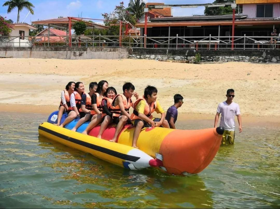 Teluk Batik 17Paradisehome Private Pool Karaoke Snooker Bbq 15Pax Lumut Eksteriør billede
